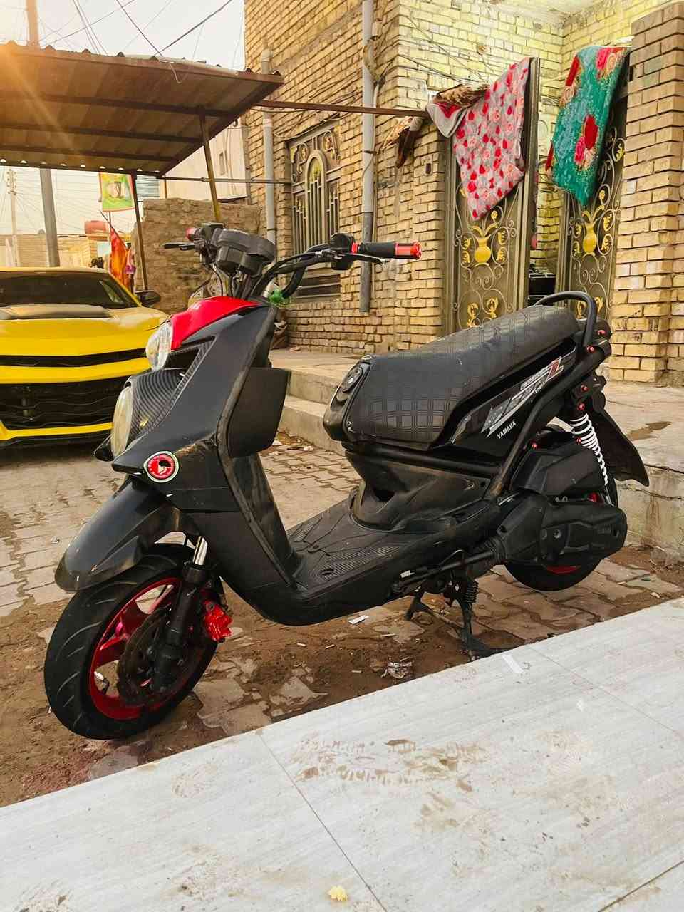 سعرها 750 وبيها مجال سكنس جبلي 2012 كلها بلاد فقط مفتوحة المكينة مبدل ولفات وحالياً بيها صوت تفيلس بعدهي المكينة  ما ساحكة كهربائيات منطول الطول شغالة مختمة كلها ختم واحد اوراق كاملة رجائاً من تجيب مصلح وياك يفحص الدراجة لحد يكلي اخذها الفلان ولفلان لن كلمن يحجي شكل مكاني الماجدية رقمي ***********
