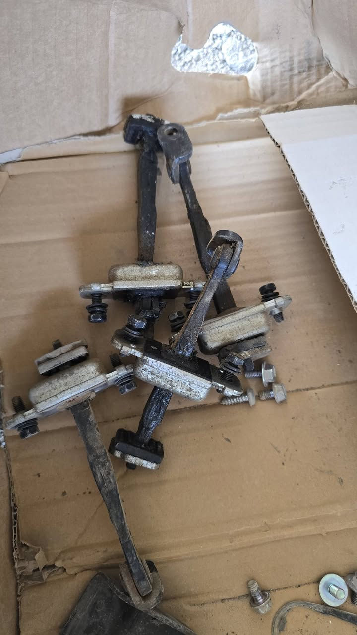 سلام عليكم من رخصة الادمن الكروب غراض اوبتيما 2010 مال سيارتي ابيع جملة ل اهل المحلات الكهربائيات كلها شغالة ادخل للمنشور بيها اهواي صور مكاني نجف حيدرية عامود 493 ((((***********
