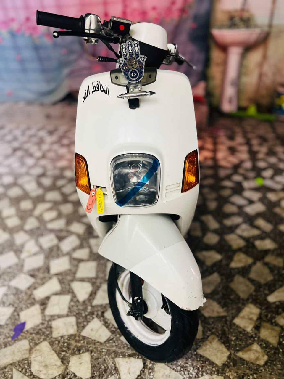 السلام عليكم ماكس بوليسي دراجة جاهزه 

كهربائيات كله شغالة سلف هندر ختم واحد

معدل وشلعه الدراجه قبل فترا طالعه من رمبه

للبيع السعر 850 وبيها مجال للشراي المكان 

النجف - حي الشرطه

***********
