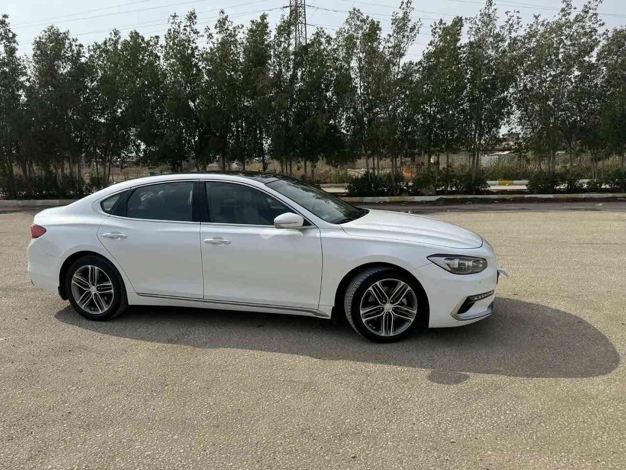 للي يدور ازيرا فول وجديدة وكفاله عامه
يعني متفيدة ليدور مهجومة🌹👍
هيونداي ازيرا ٢٠١٩للبيع فول  وارد خليجي رقم أربيل الدولي الجديد  مميز الجديد نمرة حلوة مع هزة جديدة يعني كبل تبصم فول مواصفات:-
‏ 💥- بنراما🌌
‏💥-  بصمة🔐
‏💥- كشنات جلد💺
‏💥- حساس  خلفي🔔
‏💥-تدفئة كشنات🌡️+ كشنات كهرباء امامي💺
‏💥-حساس امامي 
‏💥- صندوق ذكي يفتح عند لقتراب😎
‏💥- مري شفط + انارة ترحيب بل مري 🫂
‏💥-تبريد قطعتين❄️🏂
‏💥-صاجات🪵
‏💥- تحكم ستيرن⌨️
‏💥-شاشة كبيرة تدعم نظام الملاحة📺+ تكدر تتحكم بعدادات السيارة من خلالهة🗺️
‏💥-درايف مود
‏💥-سماعات 
‏💥-مراية تعتيم🔳
‏💥-بلوجكترات🔦
‏💥-بك لايت لد
‏💥-حاجب لد بل لايت
‏💥- ويل ١٩
‏💥-حساسات🔔🔔
‏💥-كامرة دوارة📹📡
‏💥- دبل جام يعني عزل فول🪟
‏💥-حاجب نهاري👁️
‏بعد بيهة هواية مواصفات متجي ابالي 
‏منضومة تبريد جديدة كاملة ميكانيك كمبريسر حجم 18 يعني ثللج يعني شكد متوكف ميفصل
‏كير محرك صدر امامي خلفي كلهن تمام مع إدامة كاملة.

ملاحظة السياره بيه صبغ بلدوسه كد شبر فقط 

‏.. مكاني بابل.. حجم محرك 6/3300 🚀✈️🛫 شرط كفاله كير ومكينه 
ملاحظه ماصارلي فتره من سويت اله ادامه كامله من كلشي باتري تخم تاير حداديه شرط غرفته شركه 

‏سعر ٢٢٢وبيه مجال 
مكاني بابل
‏للاستفسار ***********/***********
