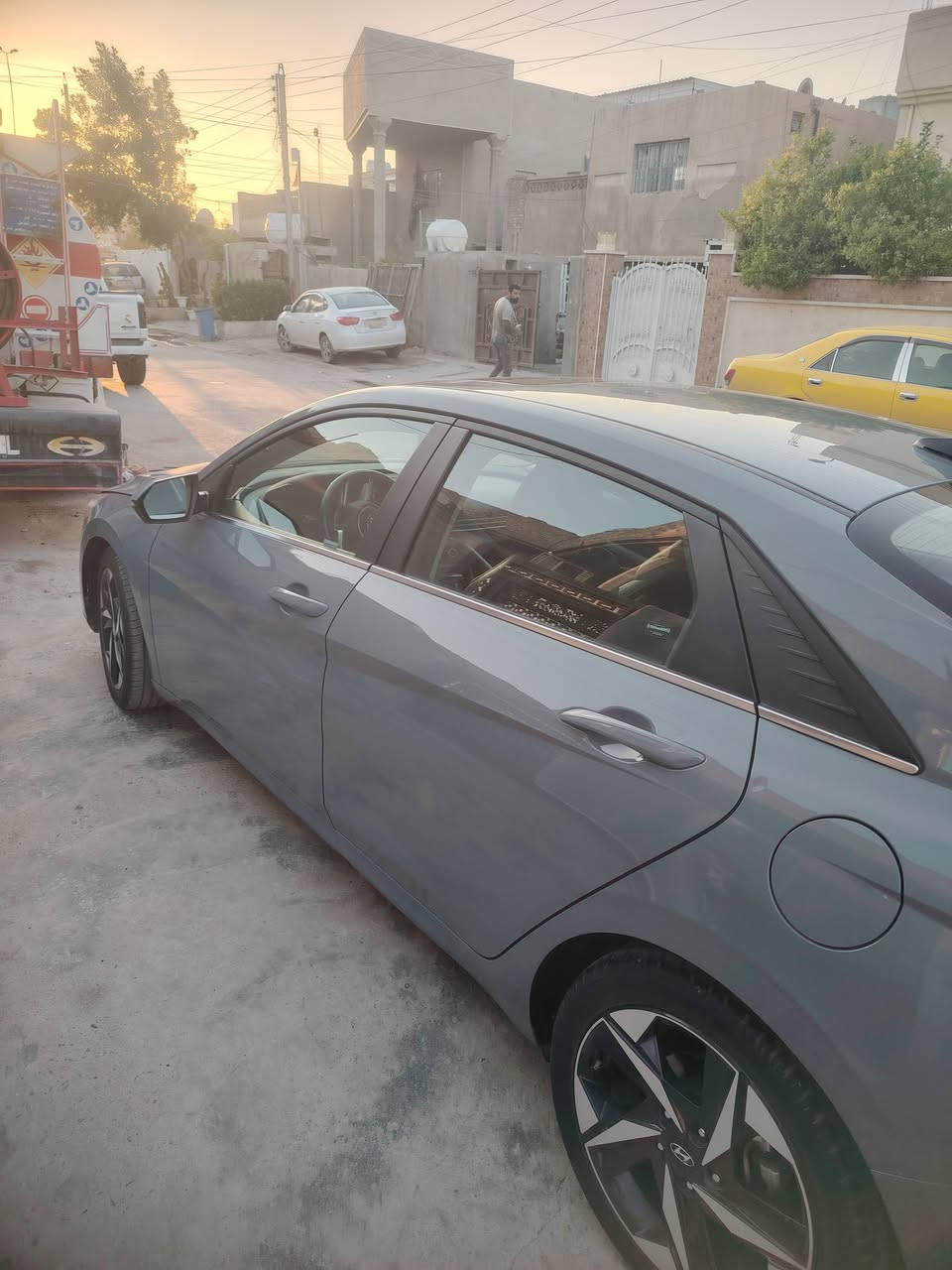 النترا هايبرد أمريكي 2023 السعر 158 وبيها مجال مكان بغداد ورقم بغداد تحويل مباشر فول مواصفات بدون دواخل بدون ايرباك شبر صبغ كير مكينه كفاله
***********
