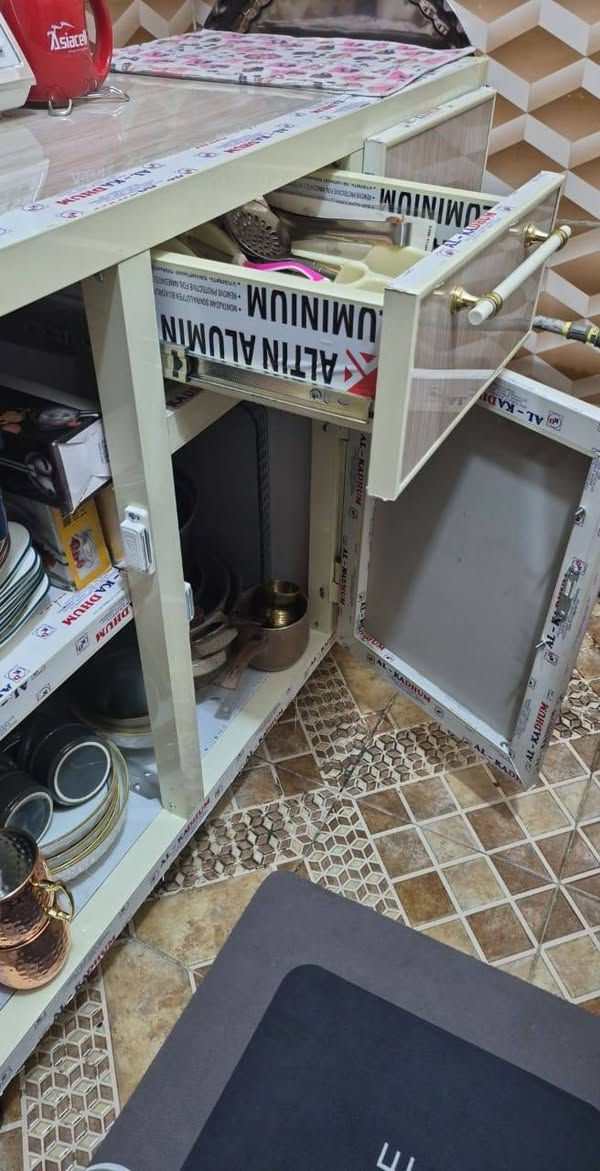 كاونتر  وسنك للبيع نظيف جدا شهداء البياع


**إذا كنت صاحب هذا الإعلان وتريد حذفه لأي سبب، رجاءا أرسل رسالة إلى الدعم الفني**