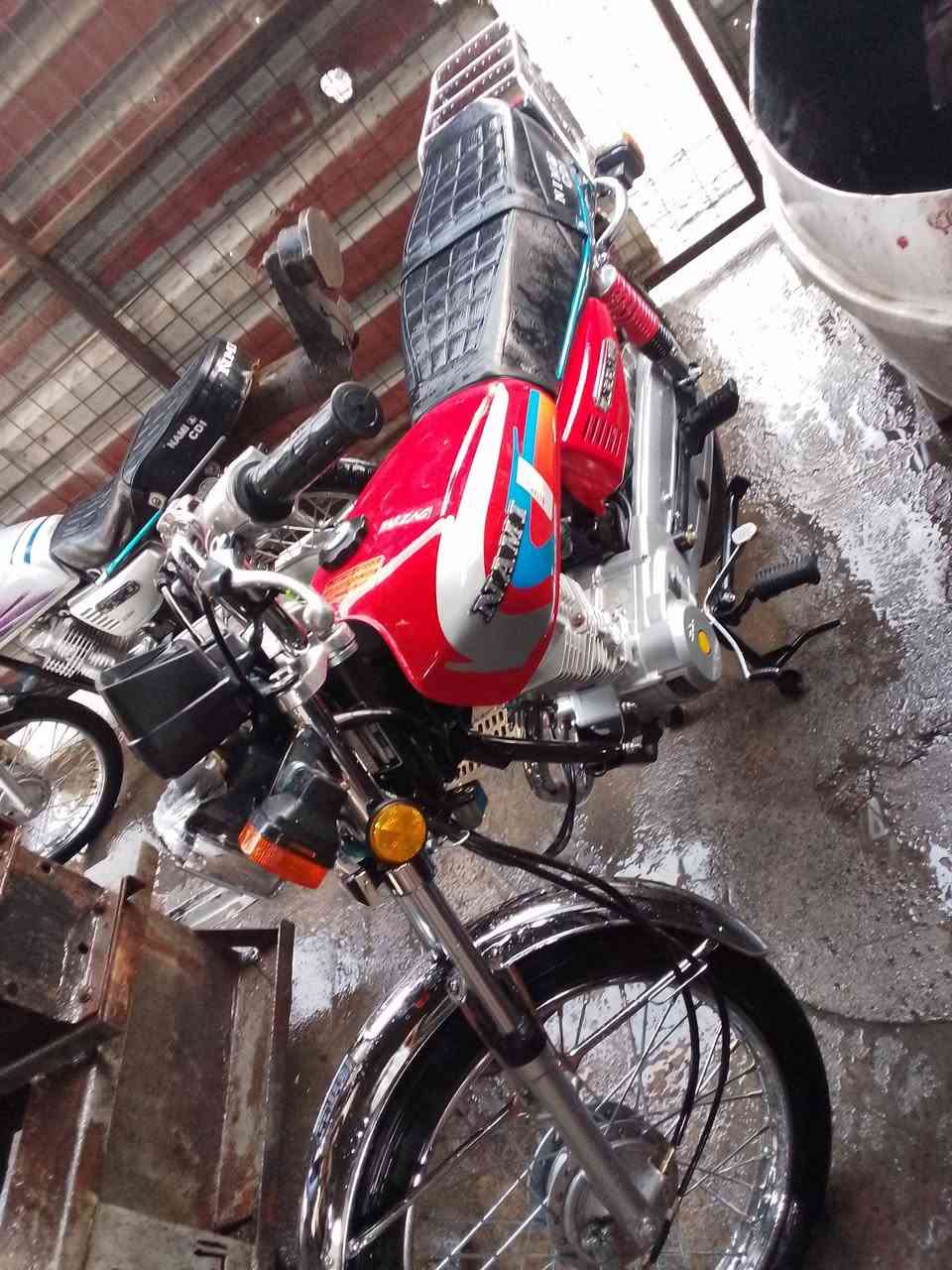 دراجه للبيع نامه امتياز موديل 2025 يوم 12/12 طلعتهه من الوكيل سعر 700 وبيهه مجال للشراي متواجد فيس ***********
