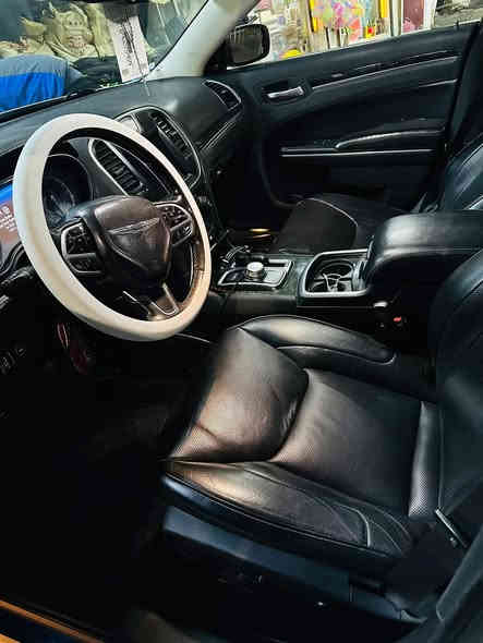 السلام عليكم اوباما للبيع موديل2018 السعر 293
السيارة كلين بيه اقل الشبر كرت براس جملغ السكن 

تخم تاير جديد +ويل كروم جديد

منضومه زنون 

ما ناقصه برغي واحد 

سنويه لحد 2029 

سياره موصفات سي معروفه بل سوك 

الشراي وبي خير يدلل اتصل ***********
