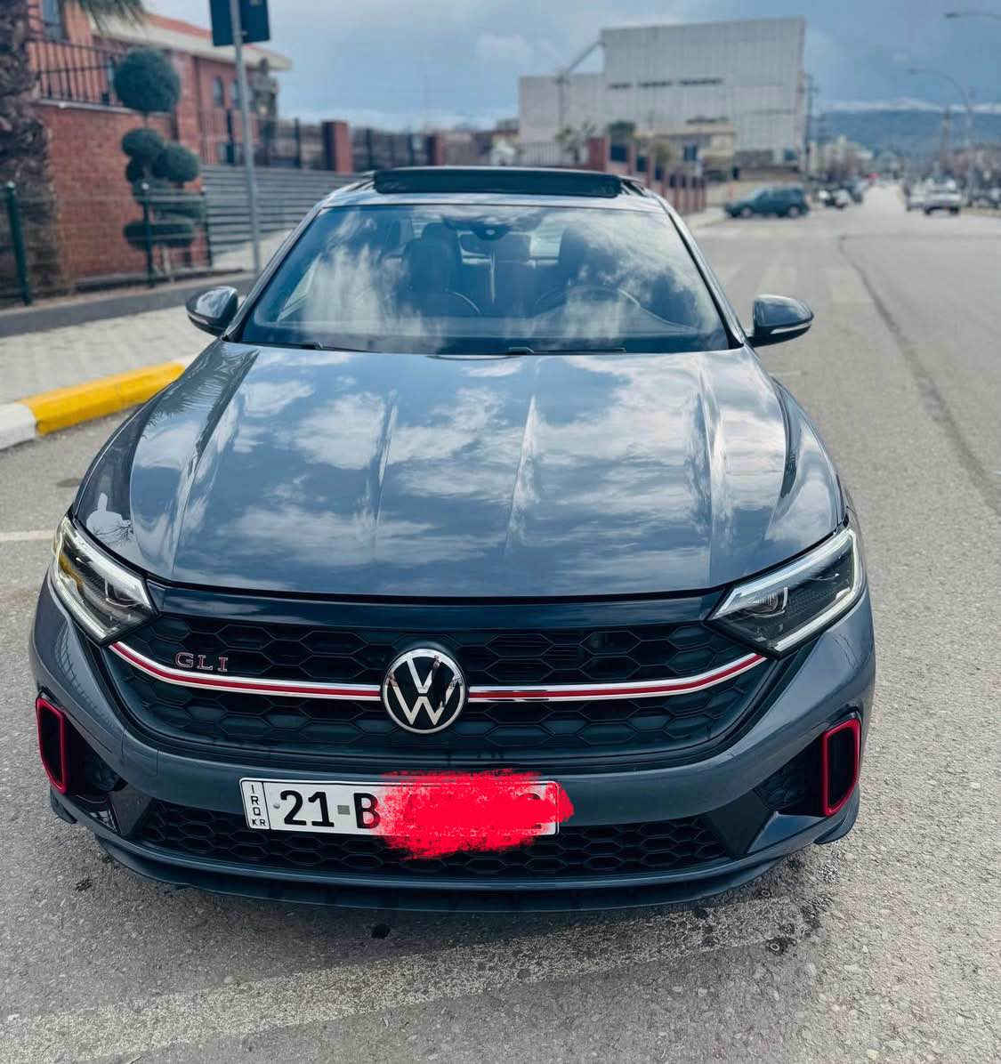 بوفروشتن موديل (GLI (2022
فول مواسفات (به س كوشن ساردنيه)
كوشن كَهرم . كوشن كه رم .به سمه . پانوّراما .
ئاوينه هيته ر ٤٠ موّد ليخورين . بريّك به سما . ئوتو ستارد ستوپ . ئيّمپريفايه ر. كَيّج ئه ليكتروّنى .
ده شبول ليد ٣٢ ره نكَ. رادارييّش ودوا ......)
سه نه وي تازه يه تا( 029 2)هه زه ي تازه يه هه موو شتيّكى به شه رت
(٣٣)كيلومترروشتووه
3VW2T7BUXNM029368) ره قم شانصي
(٤) يارجي لي سه كه ن بوياغ پيشي وپشتي كه په سه سونه رم داناوه نرخ (١٧٠) معامه له
هه موو شتيّكم نوسى وه

٧٧٠١٠٤٤١٤٣/و٥ تساب فايبر شمشمل, السليمانية
