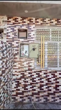 الدار للبيع مساحته 200 متر ابيعه بالاقصاد مقدمة  50والباقي 35 بالشهر50...