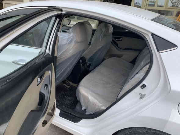 سلام عليكم الانتره ٢٠١٥ للبيع مكفوله فقط بارد بل باب الخلفي ماشيه ٢١٠ السعر ١٣٥ وبيه مجال ***********
