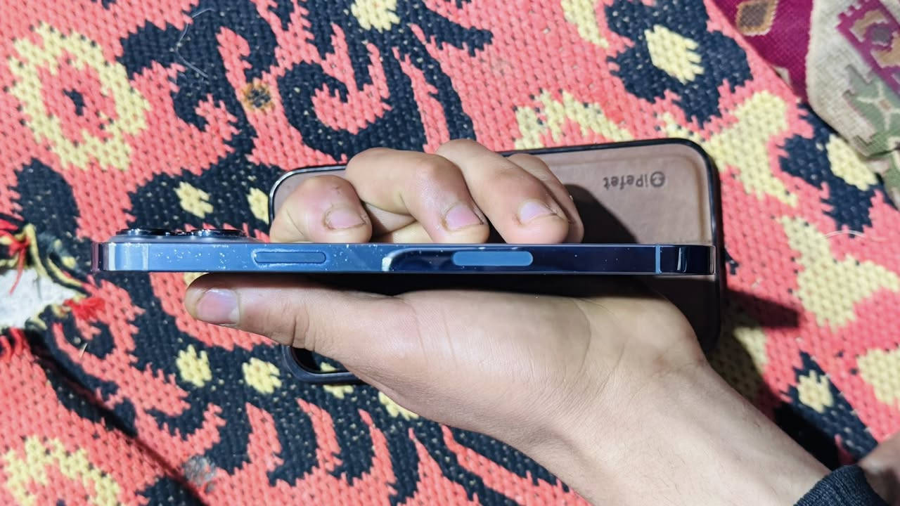 � للبيع آيفون 13 برو ماكس
🔹 الذاكرة: 256GB
🔹 البطارية: 85%
🔹 الحالة: غير مفتوح / نظيف جداً
🔹 الضمان: 10 أيام

💰 السعر: خاص ومغري

📞 للاستفسار والمزيد من التفاصيل:
***********

�
