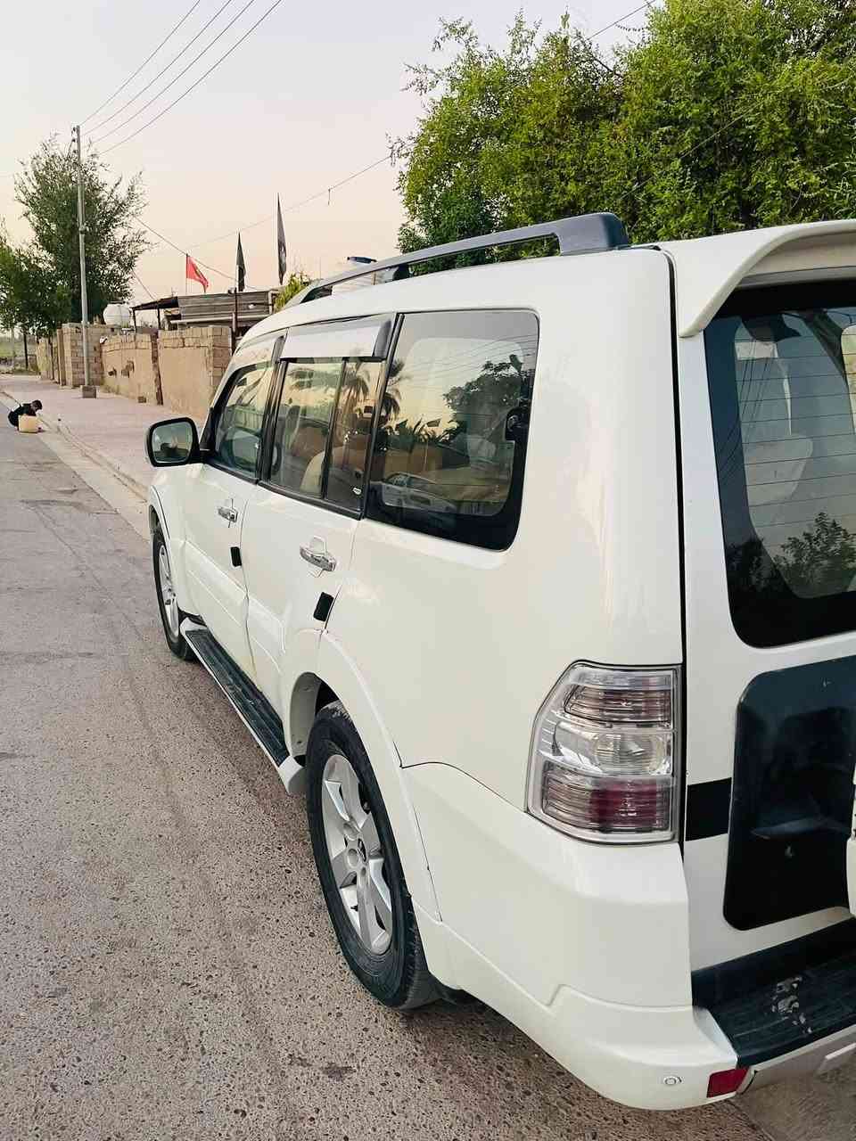 السلام عليكم للبيع باجيرو حبتور  مديل٨
سياره رقم مميز بسمي هزه جديده رقم انكلزي سنويه٣١
اسياره جهزه من كلشي 
تبريد تخم تيره كير محرك كله جديد
بيهه كم قطعه صبغ لو صدفي مرغوب 
موصفات فتحه شاشه مري شفط فور ويل 
حسسات خلفيه 
السعر ٩٧ مكاني بغداد
***********
