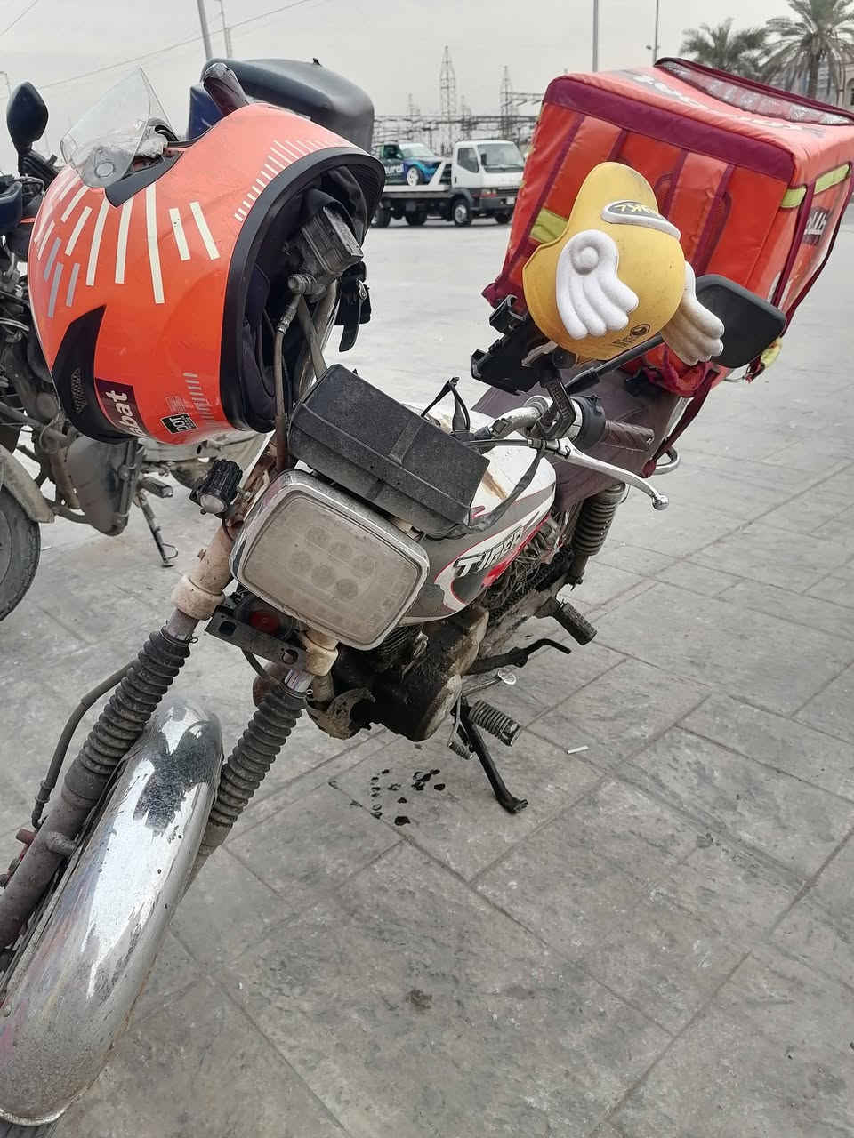 سلام عليكم دراجه إيراني مديل ٢١ مرقم رقم بغداد ثاني يوم التحويل دراجه خير من الله بس عوزه ترتيب لسعر ٩٥٠ وبيه مجال حك الجية ***********
