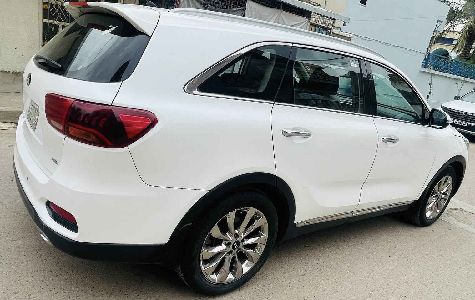 خليجية وكالة
كيا سورنتو  2018 شكل 2020
فول مواصفات بتوراما ماشية116
محرك 6{3500} 
7راكب
ويل كروم 5
رقم بغداد باسمي 
بصمات 2
شاشة 
كامرة 
رادار 
لايت عدسة.                                                            جنطه كهرباء.                                                         مري شفط.                                                             حساسات امامي خلفي                                              3قطع تبريد
سيارة بيها باردباب صدر وشخط بلتكمة فوق جاملج الخلفي واضح بلصور
السعر مناسب  اتصل وتدلل
مكاني بغدادصليخ  ***********
