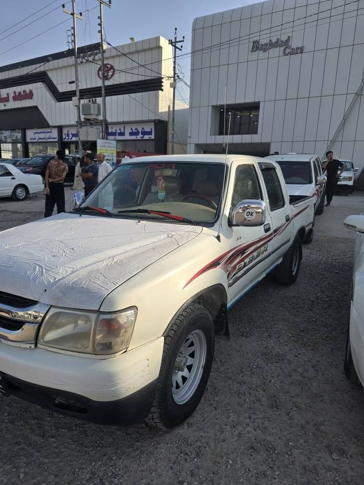 پیکاب دێر گێر مەکینە تەبرید ساردو گەرم وەشەرت
چوارتایەی تازە 
مەکینە کابرێتە
کارەبایی تەقەو رەقە وەشەرت
ناوداخلی جوان بێ عەیب بێ خیاس
بێ سبوغ
ژ.م *********** كيفري, ديالى

