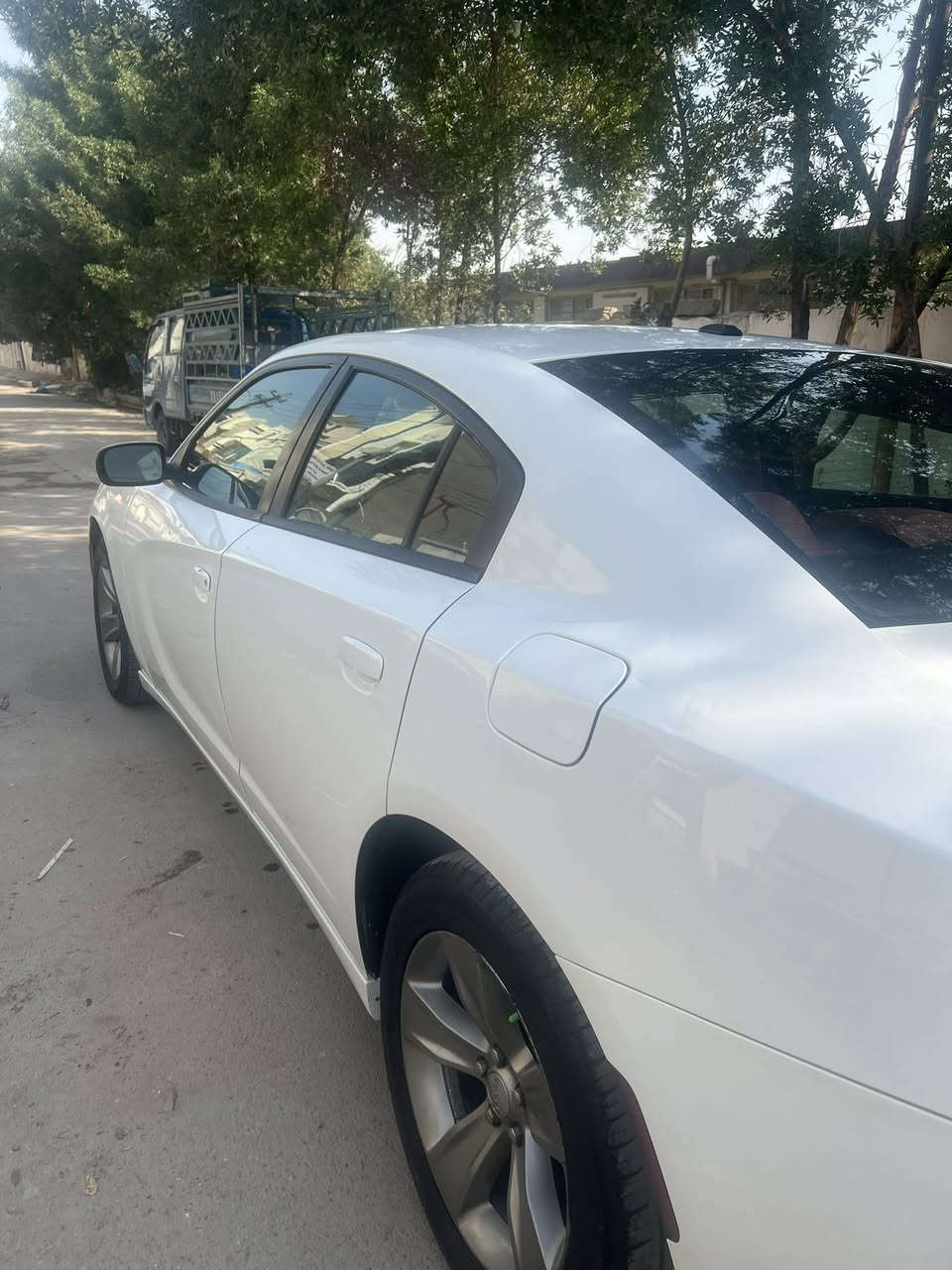 دوج تشارجر sxtللبيع 

‎الموديل /2019
رقم/ بغداد 
المحرك : V6/3.6L * نسخة  
* سلايد رووف
‎* حساسات 
* كاميرا خلفية دواره
* شاشه كار بلي مع نظام ملاحة 
*ويل قياس 18 انج
*تبريد قطعتين
* تشغيل عن بعد  
* مثبت سرعة 
سيارة نظيفه واستخدامها قليل ماشية 112
الضرر/ قطعة جاملغ وبنيد وشي بصيط بالغد تصليح درجه اولى 
 مكان السياره بغداد حي الامين 
للاستفسار الاتصال***********او***********‬
