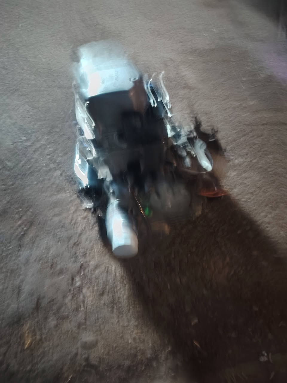 مكينه للبيع سعر 250 
***********
