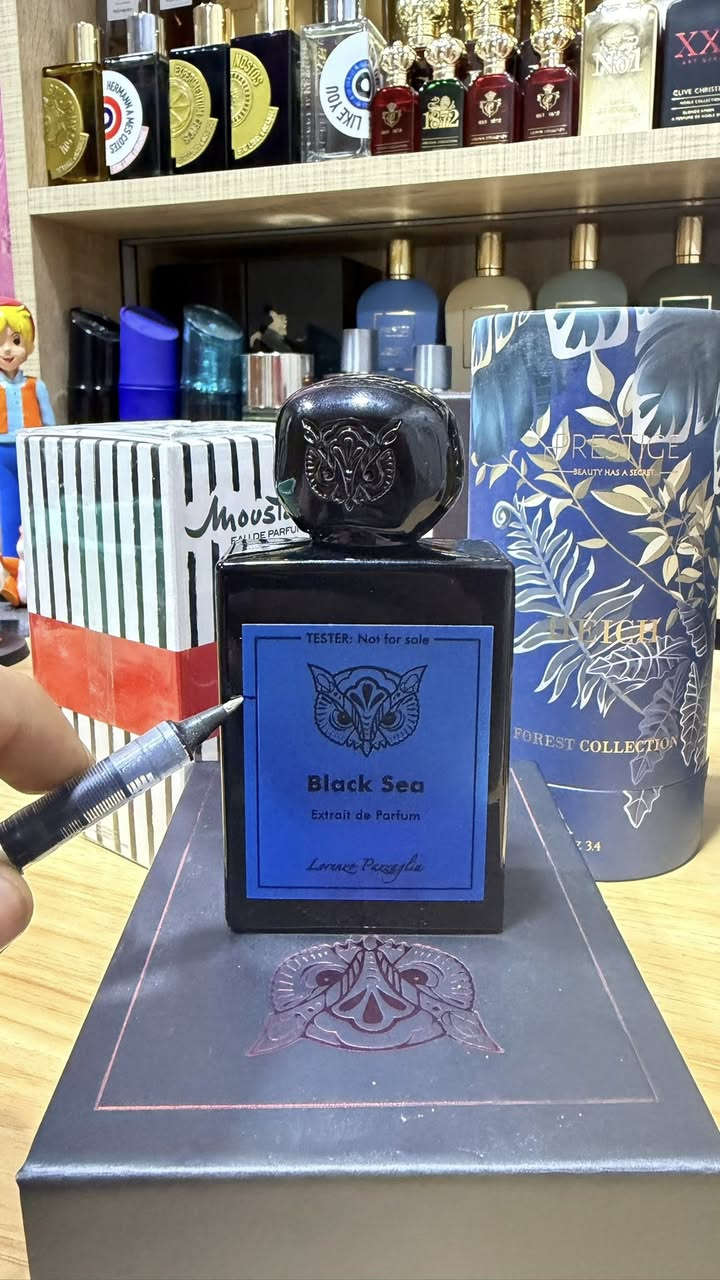 السلام عليكم مجموعة عطور للبيع الاسعار اسفل الصور


**إذا كنت صاحب هذا الإعلان وتريد حذفه لأي سبب، رجاءا أرسل رسالة إلى الدعم الفني**