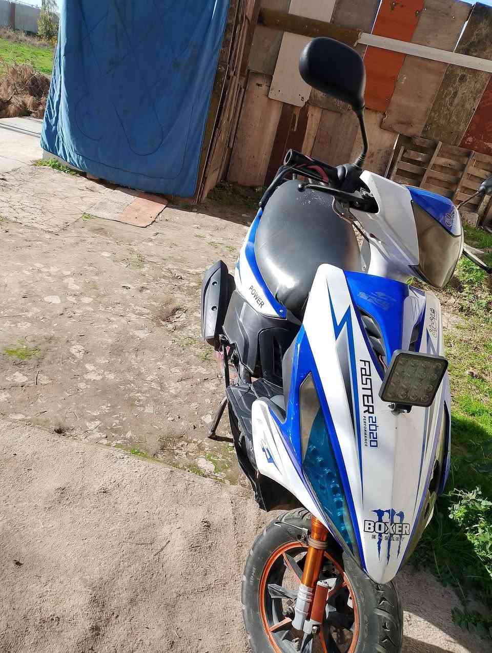 دراجه 2020 ماكس مضلع شاخوان السعر 275 وبيها مجال للطيبين
السلام عليكم اخوان دراجه ماكس مضلع شاخوان موديل2020 كهربائيات شغال فووول لايتات تشتغل ع سلف نكره سلف محركها مفول لوك نشاط فول شلعه تخبل دراجه مال جناي ورخيص تايرات جديد لوك صالنصه جيب مصلح وتعال افحص  مكاني كركوك منطقه الماس رقمي *********** بي واتساب ورقم مفتوح والسعر 275 وبيها مجال للطيبين
