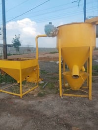 جاروشة علف للبيع  للاستفسار الاتصال على الرقم  07711085576