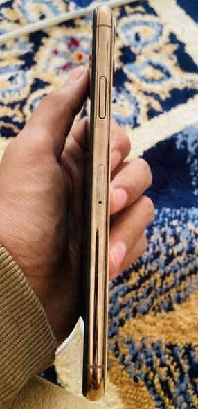 الجهاز شغّال 100% وما بي أي مشاكل تشغيل.

استخدام نظيف، وما معمول له صيانة قوية.

الحالة:

الشاشة: مبدله اصليه وكاله 

الظهر: (نظيف).

البطارية: صحة البطارية (79)

          • Face ID: شغال طبييعي          

الكاميرات: طبيعية بدون مشاكل.

الشبكة والصوت والشحن: شغّالات تمام

السعر :350 الف 

الاستفسار : خاص 

الرقم :***********
