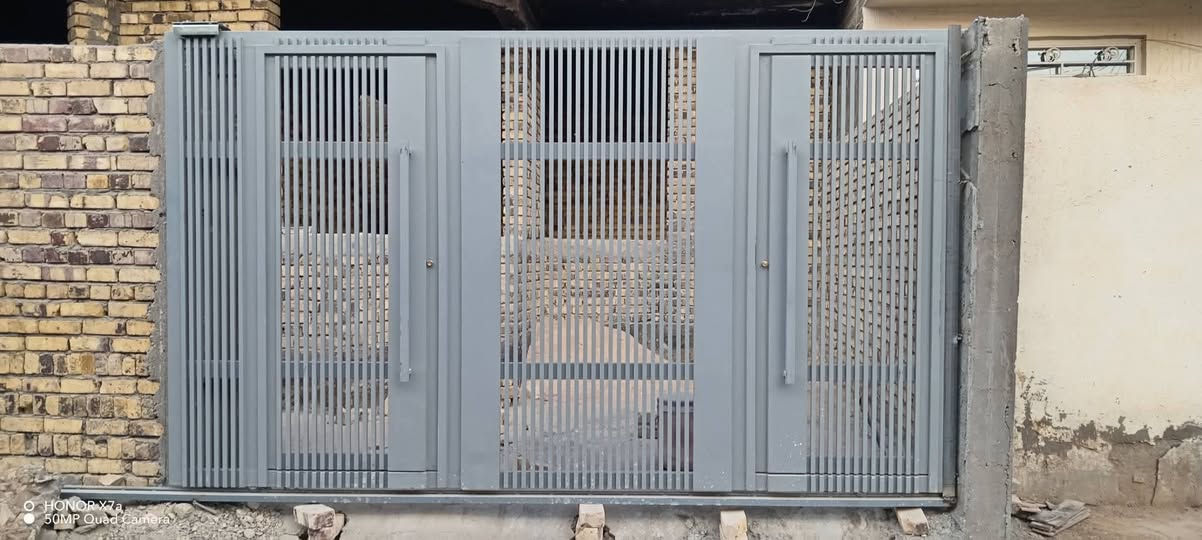 سلام عليكم حداد متجول داخل العماره ونشتغل بل قضيه نواحي نشتغل بيبان تفصال تصليح بيبان شبابيج سقايف كيربي سقايف سندويج سقايف كسبان كرفانات قمريات تغليف صطح مراجيح تفصيخ وجهات تفصال درج محجرات مال درج جلسات عربيه بنسب السعار ونشتغل عل يوميه وعل متر مشتغل بل قصاد الاستفسار تصل *********** وتساب ***********
