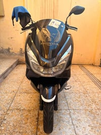 PCX125s • دراجه • هوندا • PCX • سكوتر • دراجه ياباني • موتور سيكل • زع...