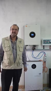 منظومة شمسية ١٥ أمبير • بطارية ليثيوم ١٥ كيلوواط • ألواح ٨×٦٢٠ واط