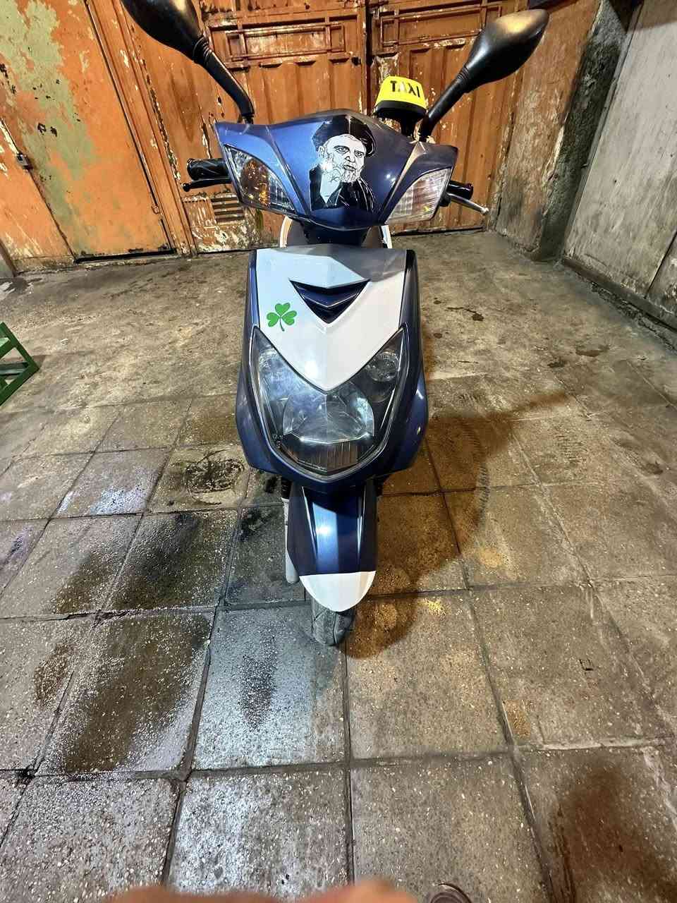 *********** مكاني لبياع لمعالف دراجه نضيفه
