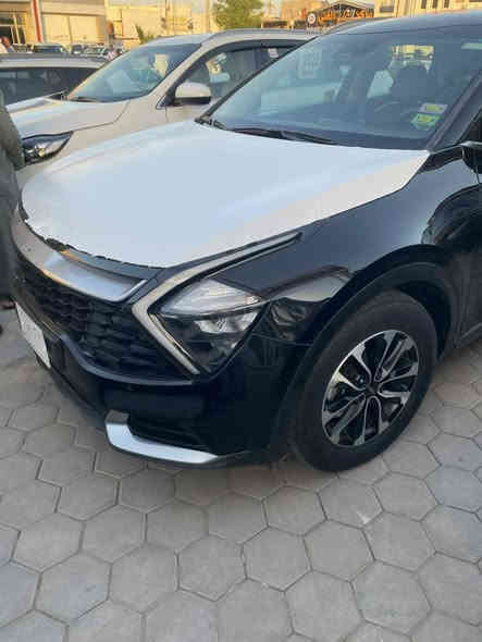 سبورتج ٢٢هايبرد بغداد سياره وارد كندي مواصفات ومحرك وكير خليجي سياره ضرر جاملغ خلفي وربع الباب واهنا بالعراق شخط بالجاملغ الامامي وسونار موجود 
مواصفات السياره 
محرك ١٦٠٠تيربو اقتصادي وصاروخ بطاريات شركه
بصمه تشغيل 
بصمه ابواب ونضام ترحيب
مري شفط واشاير مري 
كير ماوس 
تدفأ تبريد اكشانه
اكشانه جلد وكهرباء 
نضام منحدرات
مانع انزلاق 
شاشه متصله كار بلي لغه عربيه 
توقف ذاتي 
طبك ذاتي 
كامره تسجيل حوادث
هندبريك بصمه
وبعد بيه هواي مواصفات 
للبيع او مراوس النترا n شرط واذا اكو احدث وانطي فرق
السعر ١٧٠
العنوان الانبار الرمادي 
***********
