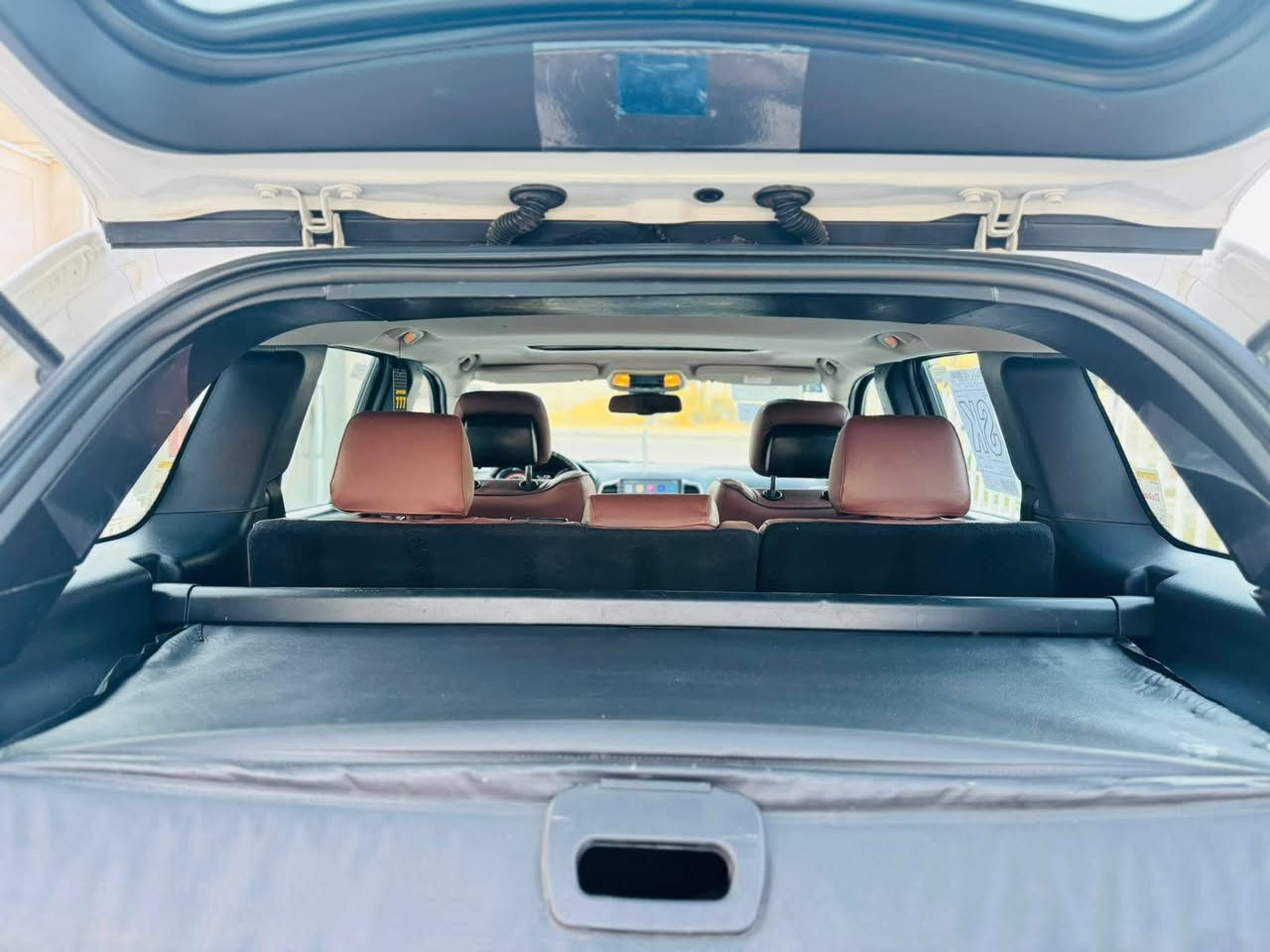 جيب الريدو مديل 13خليجي فول موصفات سياه حديده رقم بغداد بسمي مرفق سونار مع صور***********مكان بغداد مدينة الصد
