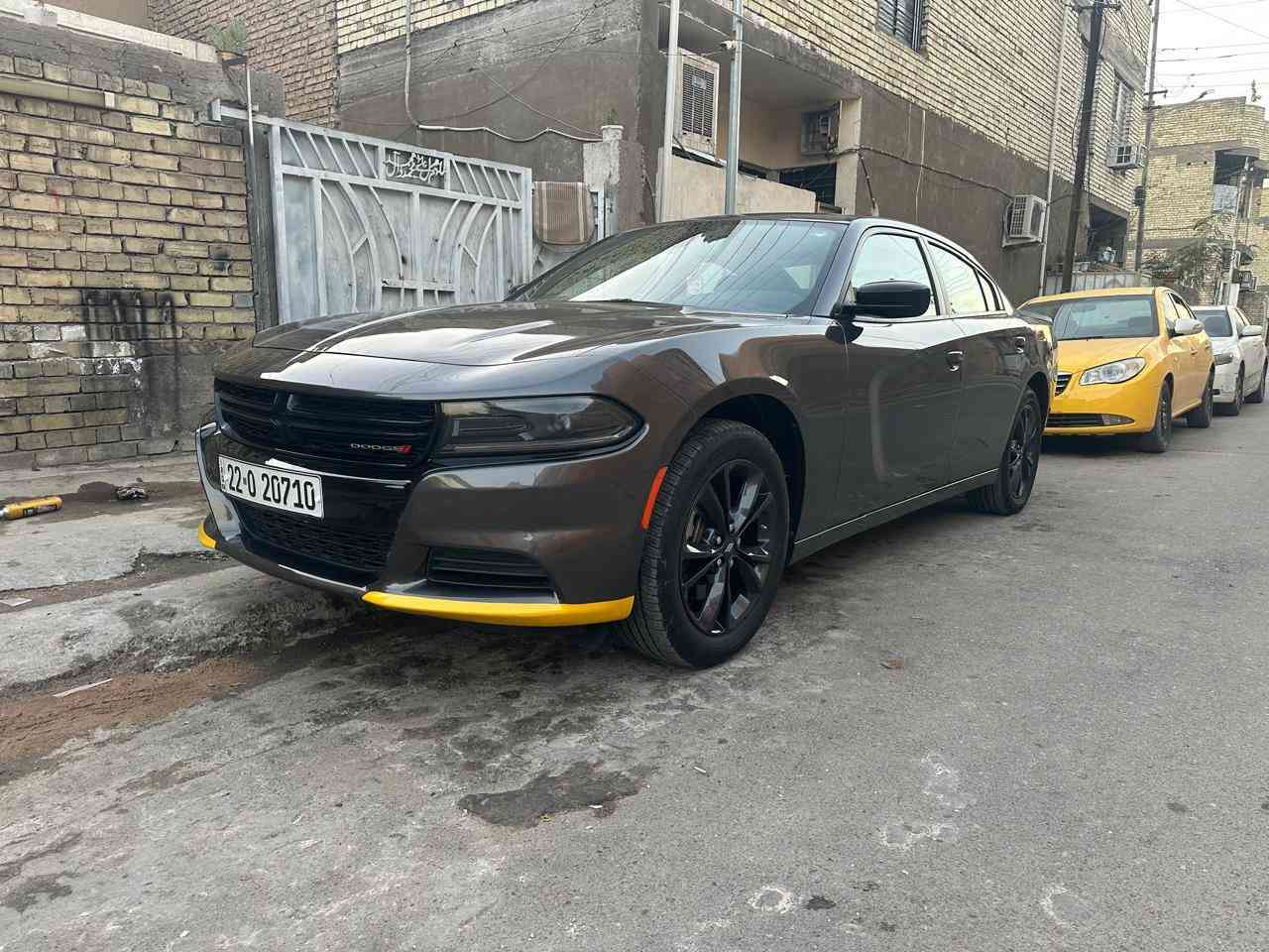 سلام عليكم البيع جارجر مديل 23دخول جديد موصفات SXT
حادث سياره بس دعاميه صور الحدث بل مشور 
سياره جديده بل كارتون ماشيه12الف حجم المكينه 3600
ترقيم جديد تريد تحول تريد وكاله مكان سياره بغداد مدينه صدر الورفلي سعر 255 تصال ***********
