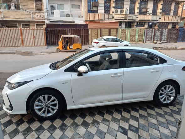 كورلا هابيرد 2025 مكفولة فول مواصفات ماشية 8 ألف قابلة للزيادة مكاني الشعب السعر 152 /***********
