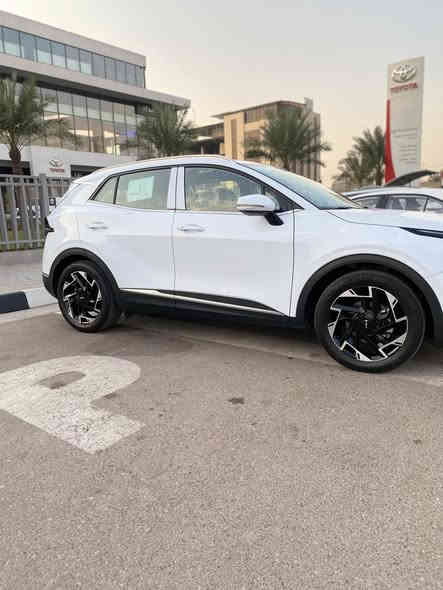 سلام عليكم 
 كيا سبورتاج موديل  2024  🏎️ 

ضمان شركه الدوليه 🚀

🧭   ماشيه    34k                     المواصفات 🤩

1_صندوك كهرباء  

2_لايت لد

3_بروجكتر لد

4_مري شفط

5_بكلايت لد 

6_كشنات كهرباء

7_بصمه ابواب+بصمه تشغيل

8  شحن واير ليس📲

9_اشاير مري 

10_ويل كب 19

11_شاشه كار بلي 

12_كامره

13_عداد دجتل

14_تشغيل عن بعد

15_كشنات تدفئه

16_تبريد لمس

17_حساس مطر

18_مرايه تعتيم

19_حساس أمامي خلفي 

20_شباك بيانو بلاك 

21_درايف مود ماوس

22_شفتات ستيرن

23_تحكم  ستيرن جهتين

السعر 230 $💵وبيه مجال بسيط
كفاله عامه 

مكاني بغداد 📍
***********☎️
