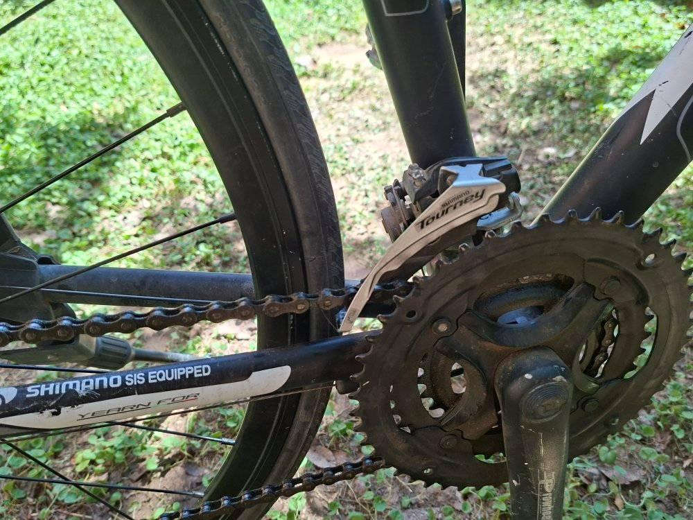 بايسكل بالة سباق المنيوم خفيف جدا  وضع شركة 
كير امامي 3 
خلفي 7 
كير فقاس 
تايرات كتان اصلي 
C700
الحجم 27
ويل فحمي
اخذو ب٣٥٠ الف ابيع ب٢٥٠ الف موصل, نينوى


**إذا كنت صاحب هذا الإعلان وتريد حذفه لأي سبب، رجاءا أرسل رسالة إلى الدعم الفني**