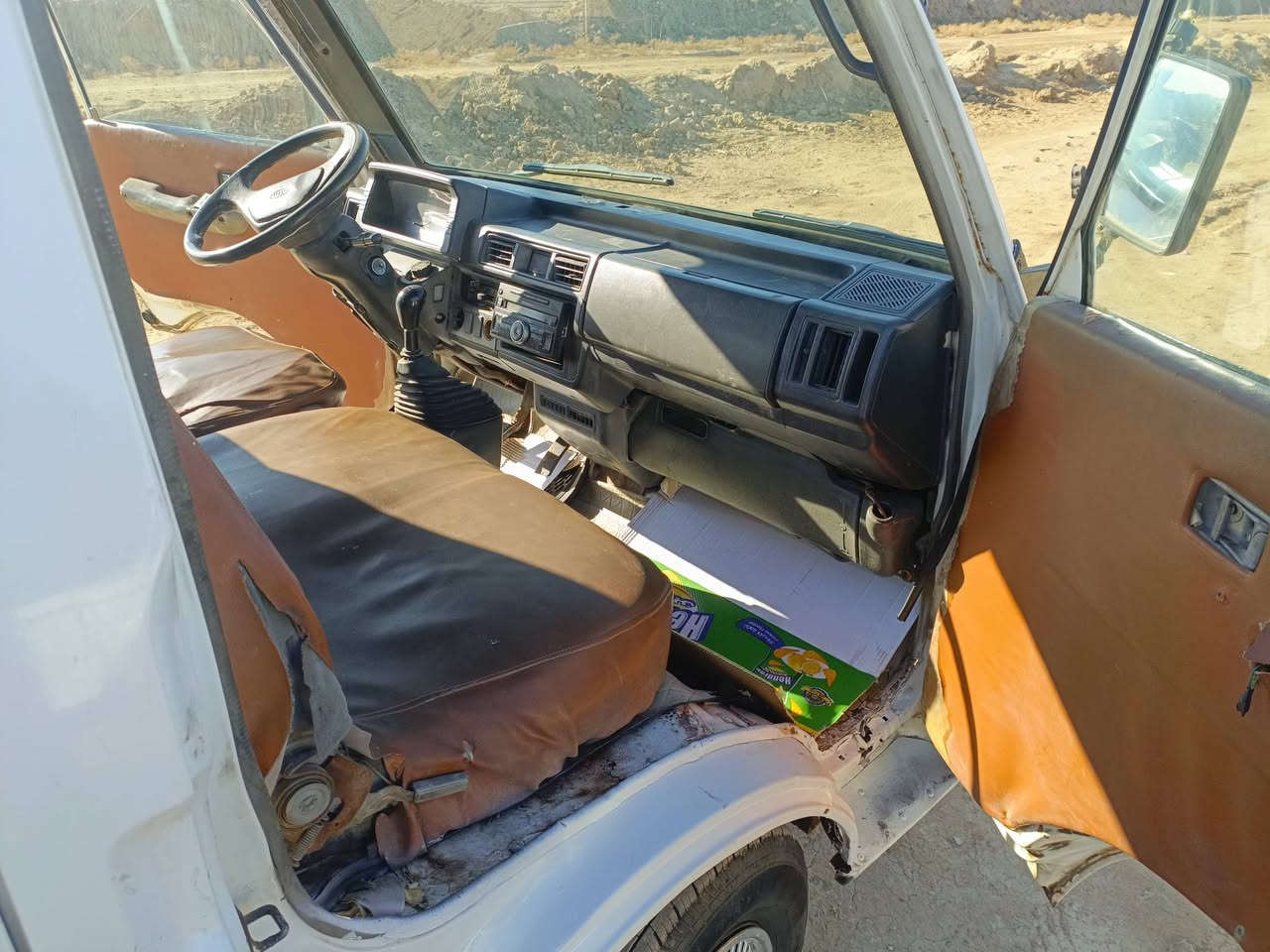 سلام عليكم سياره بنكو للبيع موديل 97سنويه لل27 تحويل مباشر سياره كفاله السعر 53وبيه مجال قليل الشراب باقي التفاصيل للاتصال ***********
