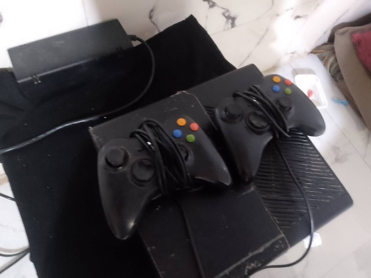 السلام عليكم   XBOX 360 جاهز ملحقات  جوكستات  2  73 لعبه  مامصلح  ونضيف  ***********: العنوان بغداد سبع قصور شارع قاسم الوكيل السعر 150 بي مجال
