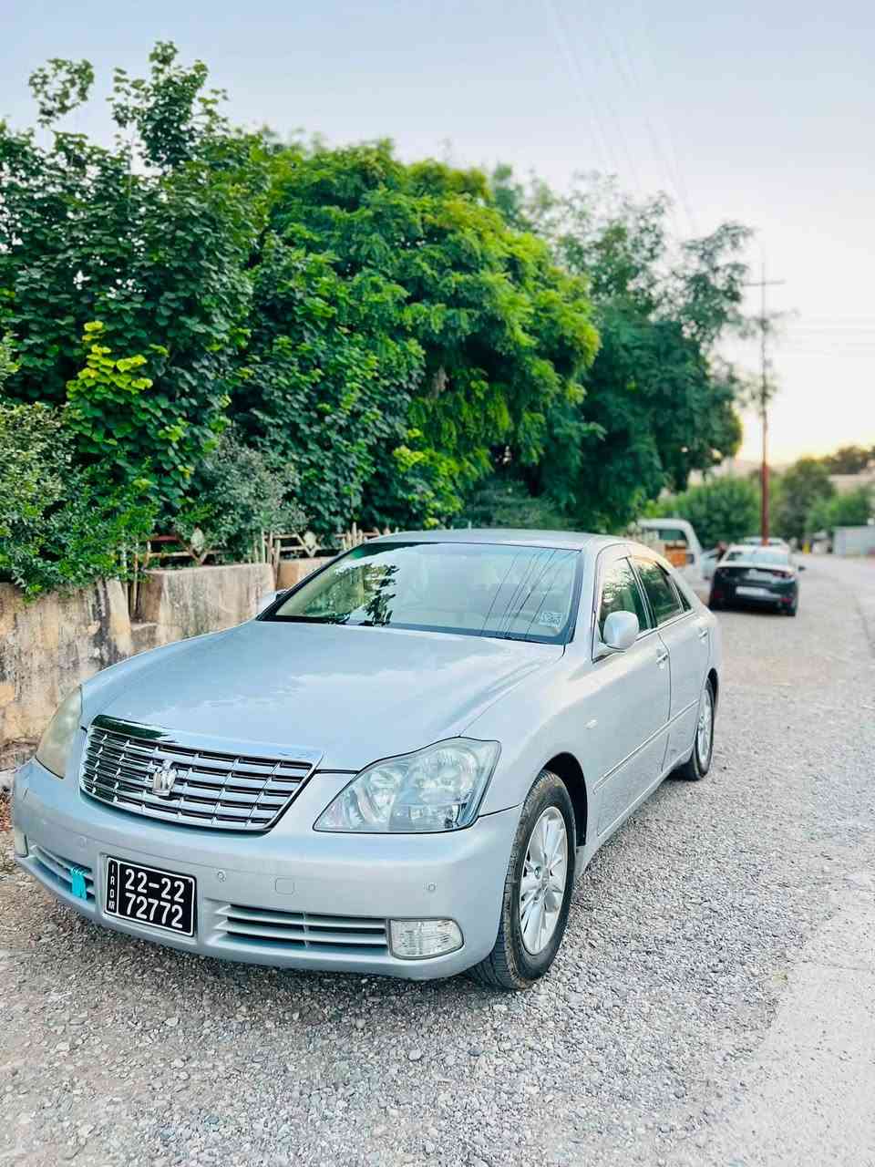شاهینەی 2007 ڕۆیاڵ(بڕاوە)
93000ڕۆشتوە
سەخفی وەک شوشەیە بەبێ قوپاوی و بۆیاخ
کۆدی بۆ کراوە باڕکۆدی وەرگرتوە بەناوی خۆمەوەیە
مەکینە بچوکی گێڕ گەورە 
گێڕو مەکینەو دوکەڵی بەشەرت
ناوزەردی ساج مەلەکی 
سێ دوگمەیە
کامل مەسروف کراوە
چوار تایەی تازەی لەژێرە
تەبریدی ساردو گەرمی مەزبوتە
ئاوێنە کارەبای 
کونی گەرمی گیراوە
کوشنەکانی عەکس کراوەتەوە
هیچ گڵۆپێکی داژبڵی ئیشناکات
برێکی بەستراوە
هایدرۆلیکی گێڕی گۆڕاوە
مەجموعەی سوکانی لێکززە زۆر نەرمە 
بەسمەی درگاکانی چاک کراوە
سعریشی:٥٠ گەڵاو معامەلە 
شوێن سلێمانی ژمارە مۆبایل:***********
