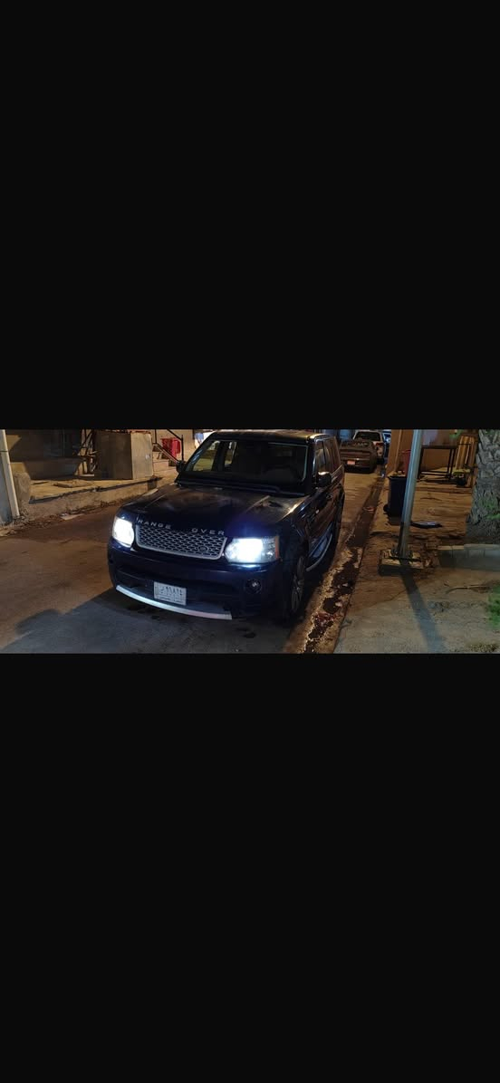 للبيع Range Rover Sport 2013 بحالة ممتازة 🔥
 • موديل: 2013
 • النوع: سبورت
 • محرك قوي وأداء عالي
 • صالون نظيف جداً
 • سيارة مريحة وفخمة ومعروفة بقوتها على الطريق
 • الاستخدام شخصي

السيارة بحالة طيبة وتحتاج اشياء بسيطة إن شاء الله.
المعاينة على الطبيعة خير دليل.

📍الموقع: ميسان / العمارة
السعر140

📩 للاستفسار ***********
