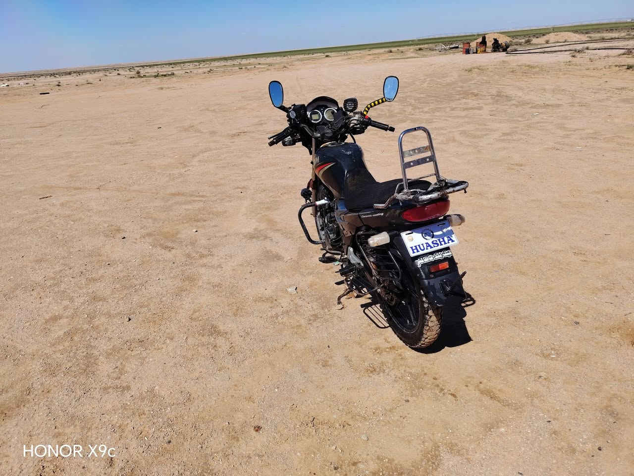 سلام عليكم سايم البيع موديل 19سعر 675وبيه مجال  
لاتواصل. ***********
