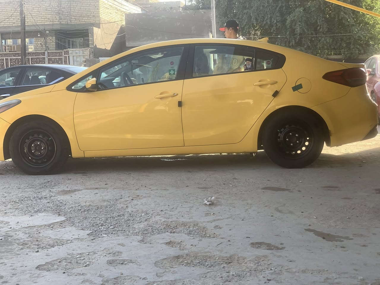 السلام عليكم شباب فورتي 2017  السيارة جديدة امانة الله صدر خلفي امامي جديد تخم بلكات جديد ونوزلات وفيت بم كلة مسويلةًادامة  تخم تاير جديد كير AT المرغوب  السيارة وارد امريكي حادثة ربع الجاملغ الامامي وربع الباب نفسهن بدون تبديل وبيهة الهلالات مال الجاملغات الخلفية مصلحة السيارة جاهزة ع 24 دوشمة منضومة زنون السيارة بية تنقيص ب مكينة يعني كل سبوع تنقص نص ربع والمعروف الفورتي والانترا كلة يكص السيارة معروضة ب 118 وبيهة مجال للشراي الي ميعجبة المنشور ليعلق تعليق سلبي (***********)بغداد الامين الثانية
