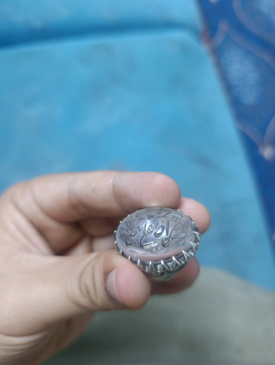 السلام عليكم 
مساكم الله بالخير واليمن والبركات إن شاء الله 
أخواني الأعزاء للبيع محبس در النجف منقوش علي ( صراط علي حق ) أمانة الله ورسوله بس شغله كلفني 40 ألف وتدرون المحابس صاعده 
متوفر توصيل إلى كُل مُحافظات العراق أجور التوصيل 5000 آلاف دينار للشركه مو أليه 
للتواصل : ***********
