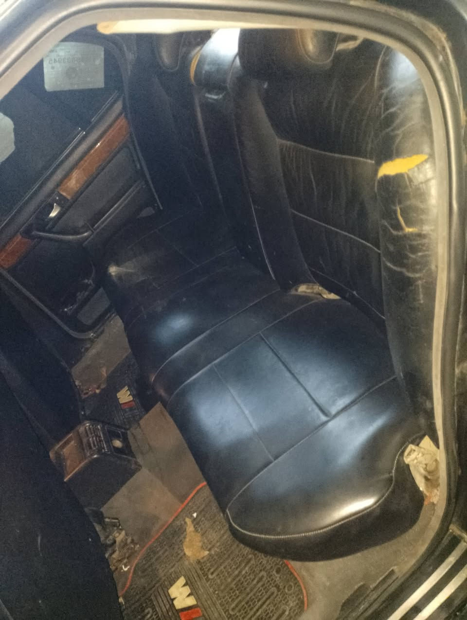 سلام عليكم بي ام 735 للبيع رقم بغداد سعر 40 الاتصال على رقم ***********
