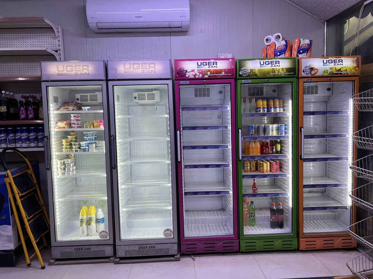 السلام عليكم 
تصفية أسواق 
عارضات العدد 5 للبيع جدد
رفرف مواد ثقيل 
سلات جبس العدد4 
مكاني بغداد الدورة 

الاستفسار الاتصال 
‭0781 745 3678‬
