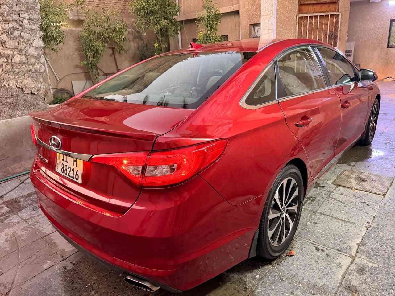 السـلام عليكم 
للبيع سوناتا 2016 sport نص مواصفات
وارد امريكي 
محرك 2400 
شاشة كبيرة كاربلي واندرويد اوتو 
تحكم جهتين ستيرن 
كاميرا خلفية  
3 وضعيات قيادة ايكو وسبورت ونورمال 
السيارة جاهزة لل اخير تخم تاير جديد صدر جديد وعليها  ادامة كاملة  
حادثها بين البابتين  جهة الصدر وب العراق بيها جاملغ وباب جهة السايق
ابيع احزام بدون دواخل لا لغد ولا شاصي 
الســعر ( 116 ) وبيها مجال بسيط 
مكاني بغداد حي الجهاد الاساتذا
رقم بغداد بأسمي شخصياً السنوية لل 2029 
هزة جديدة رقم جديد انكليزي 
*********** بغداد, العراق
