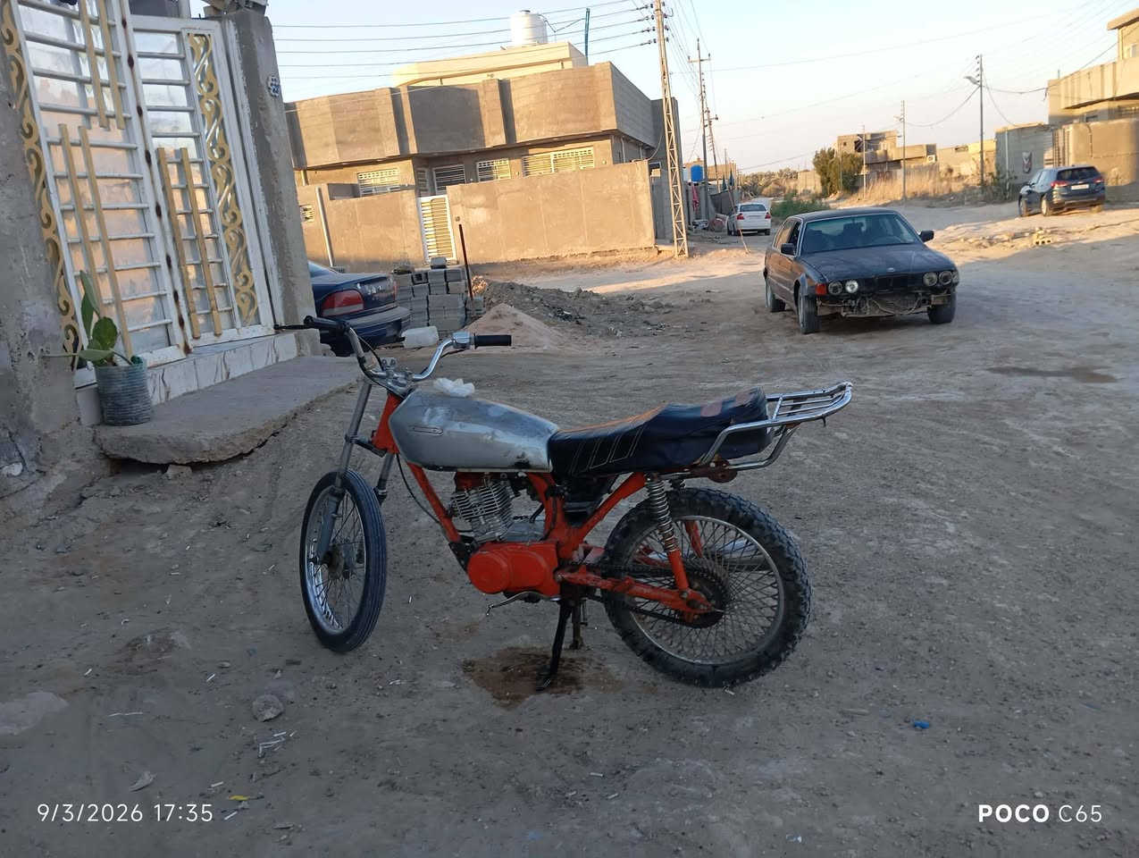 سلام عليكم اربعه كير كلك مكفوله موديل 18،،،،،مكينه ارشه احمد شهاب...... درجة حلوه دبلات شغاله مكينه حلوه وياله جدد ......عوزها بس دوسه رجل ......بيع أو مراوس سعر 225وبيها مجال المكان كربلاء العطيشي الحسينيه الرقم ***********
