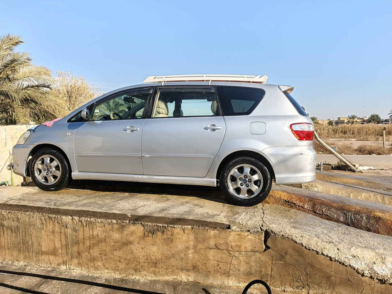 سلام عليكم من رخصت الادمن سياره اكرستال شرط كفاله عامه من ظربه اوتبديل اوصبغ كفاله من كلشي دواخل بيجي منظومه غاز جاهزه تبريد تدفئه مكينه كير تخم تاير اترايك اليعجبك سياره بسمي سعره 130 بيه مجال ***********
