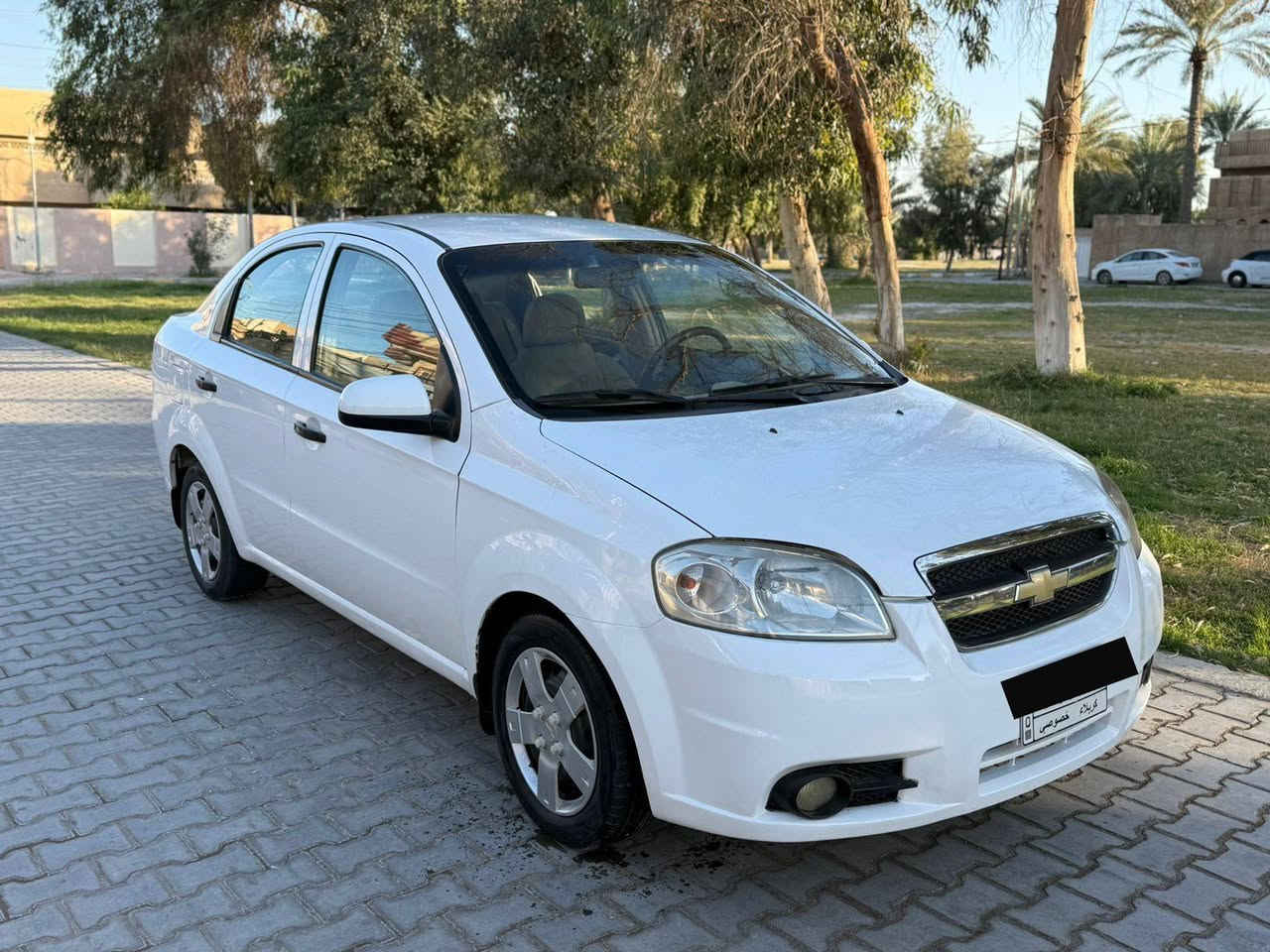 السلام عليكم... 
شوفرليت افيو مديل2011
1600 خليجي اوتماتيك 
الي يدور جديد ونظيف 
سيارة مال جناي وما متعوبة 
استلام شركه 
سيارة كفالة 
محرك كير جديد جدا نضيف ومكفول
تخم تاير كهربائيات بلادي 
   على وضع شركة 
ملاحظة بسيطة بيها طخه باب سايق وصبغته فقط  
سيارة نظيفة احلا من الصورة بالعافية على الي ياخذها رقم كربلاء تحويل مباشر مكاني كربلاء 
للاستفسار ***********
