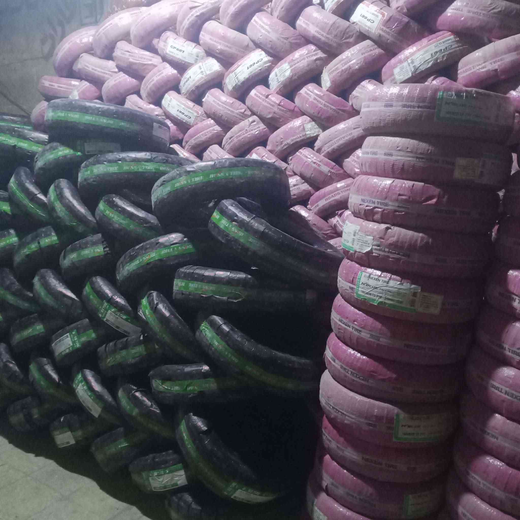 اي شخص يريد جمله مفرد موجود بأنسب الأسعار يوجد جميع انواع الايطارات سيارات تكتك درجات الوكيل الحصري أبو خنجر ⚔️ العنوان بغداد حي النصر قرب معارض حي النصر
***********
