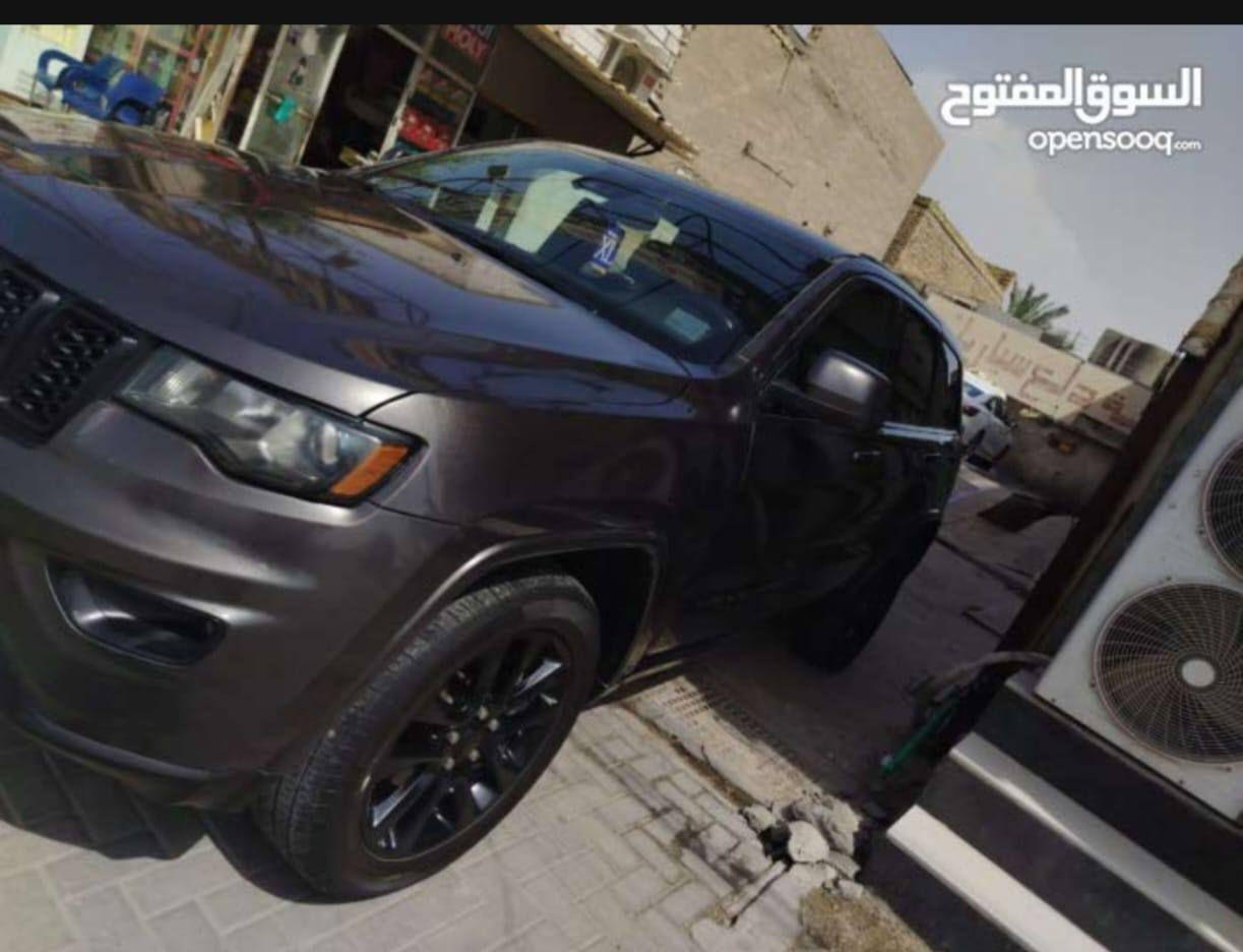 سلام عليكم جيب لاريدو بلاك توب فول موصفات 2020 بدون فتحه ماشيه 75 الف جديده جداً
1. رادار بالدعاميه + خلفي + جوانب 
3. بصمه تشغيل و ابواب 
4. تشغيل عن بعد 
5. صندوق كهرباء 
6. كشنات جلد + تتفئه 
7. شاشه ايباد كبيره 
8. حساسات + كامره خلفيه 
9. كشن سائق كهرباء 
10. نظام اتو هولد
12. تحديد مسار 
13. نظام سبورت 
14. نظام ايكو 
15. سياقه ذاتيه 
16. جاملغ امامي وبنيد فقط  
17. مكان السياره بصرة. 
18. السعر245 ورقه
19. الاستفسار.
***********
العنوان: البصرة، مجمع الأمل السكني
