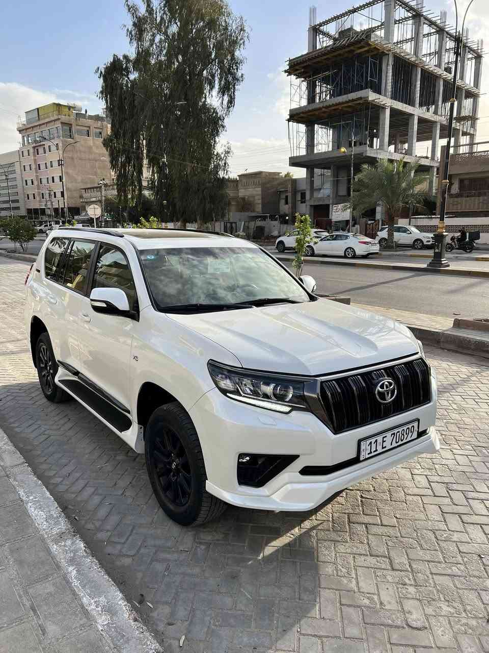 السلام عليكم برادو 2021 مدنايت جديدة جدآ بحالة الشركة رقم بغداد مكفولة من الصبغ والبارد مكان السيارة الكاظمية السعر 44,300$ هاتف ***********/***********
