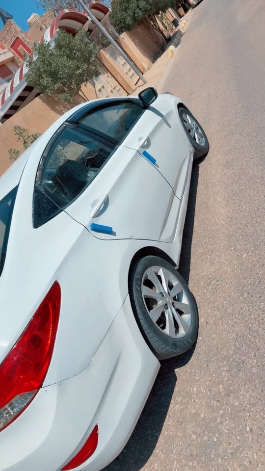 سيارة اكسنت موديل ٢٠١٣ كصتين متوم شمالي شغل درجة اولى باجات محرك وكير مكفول تخم تاير جديد باتري جديد منظومة تبريد جديدة تبريدها ثلاجة محرك ١٦٠٠ ويل كب مكانها كربلاء والسعر ٣٩$ للاستفسار ‭***********‬
