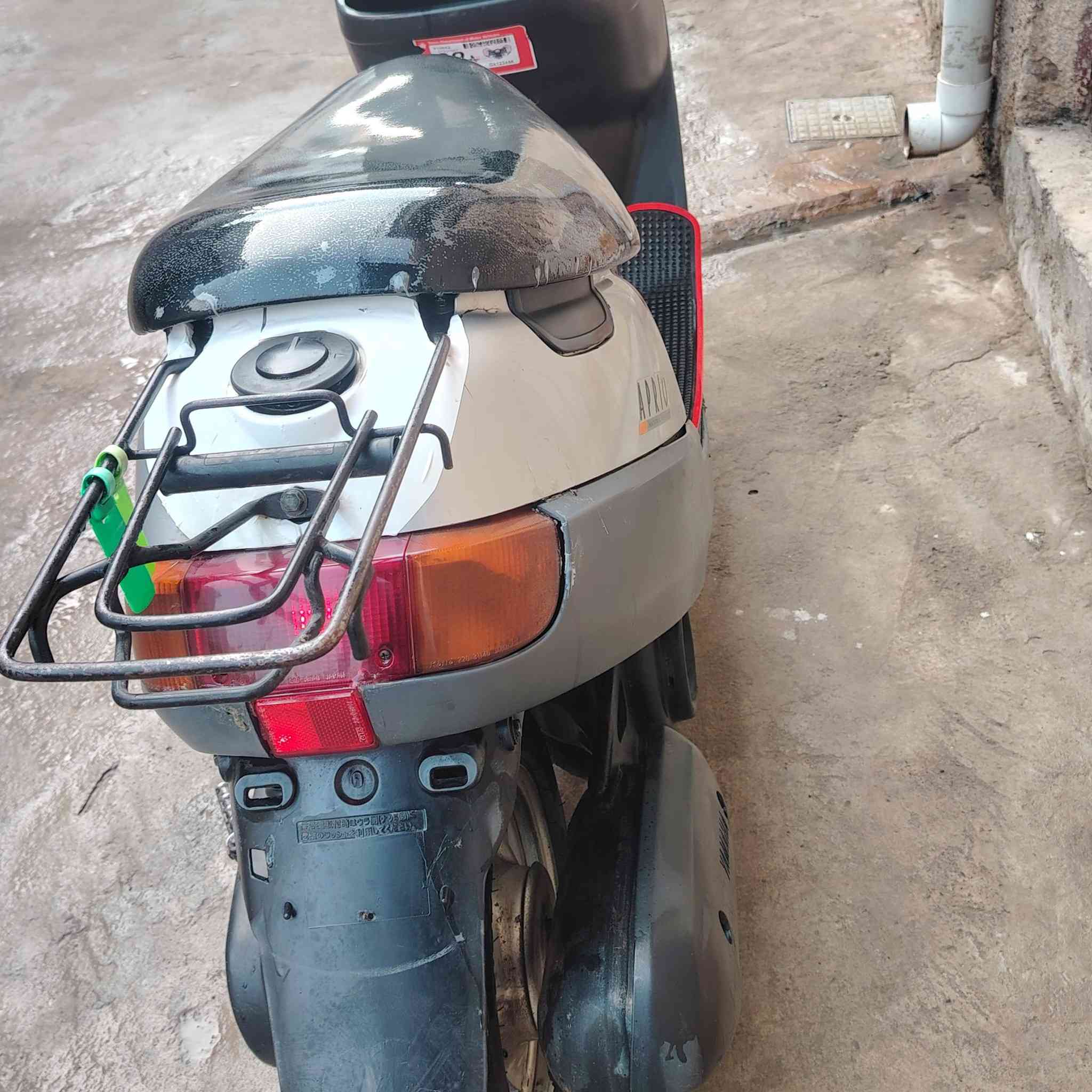 السلام علیکم ماطور بوتين لبيع مكينه فوك مفتوحه بس ترع اصلي لايب شغال يشاير شغاله دشبول شغال كيج بانزين شغال كيلومترشغال *********** السعر 350
وبي مجال
